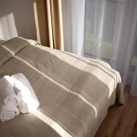 Rodinny Apartman S Balkonem
